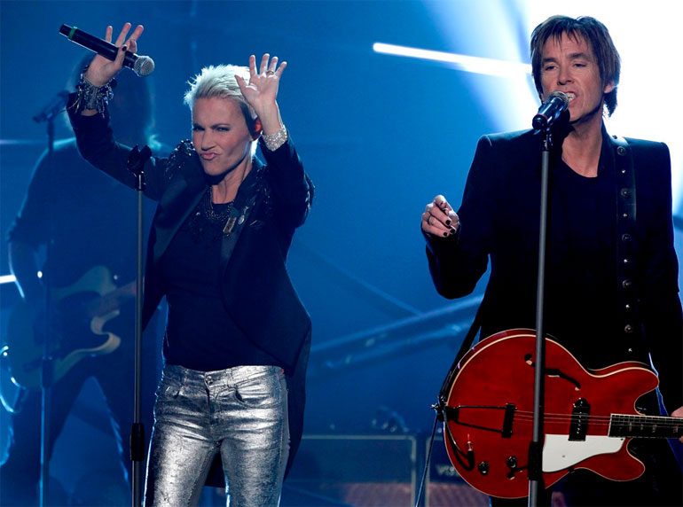 Η Μαρί Φρέντρικσον μαζί με τον Περ Γκρέσλε σε συναυλία των Roxette στο Βερολίνο το 2011