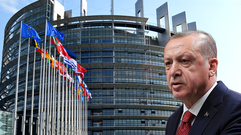 “Η συμφωνία Τουρκίας – Λιβύης παραβιάζει το διεθνές δίκαιο”