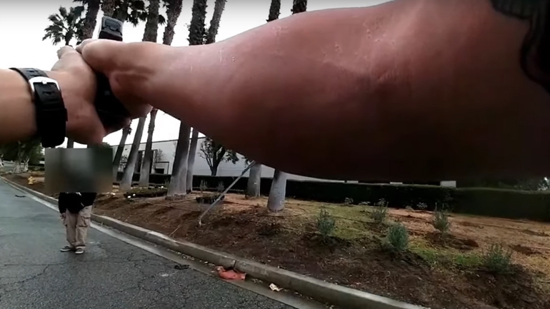 Ψύχραιμος αστυνομικός διαχειρίζεται άψογα μια κατάσταση