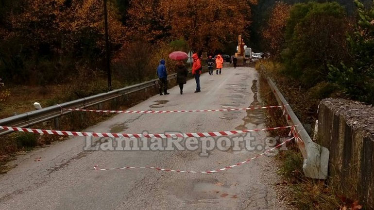 Εικόνες καταστροφής στη βόρεια Εύβοια – Κατέρρευσε γέφυρα