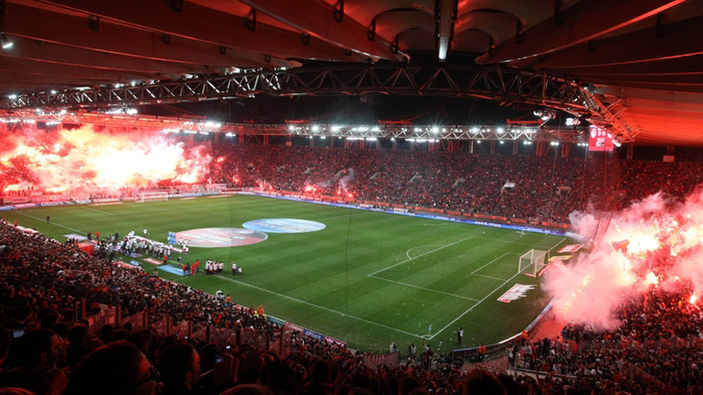 Όταν οι ισχυροί ζητιανεύουν συμπαράσταση