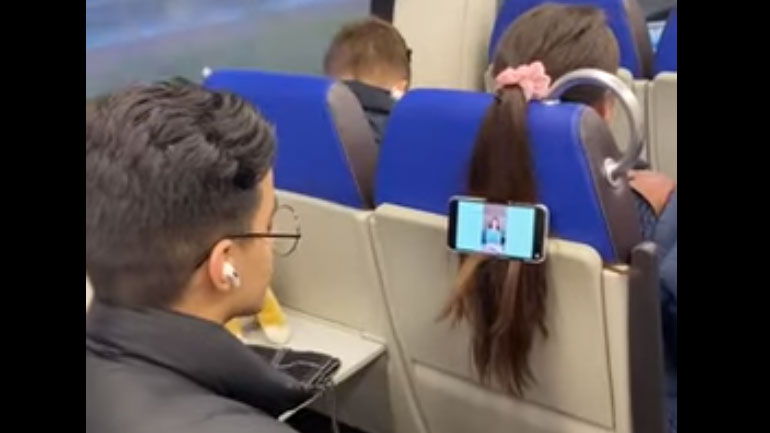 Όταν δεν έχεις πού να στηρίξεις το κινητό σου…