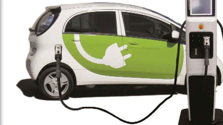 Ποια είναι η ενεργειακή στρατηγική μέχρι το 2050: Κυριαρχούν τα ηλεκτρικά αυτοκίνητα και το φυσικό αέριο