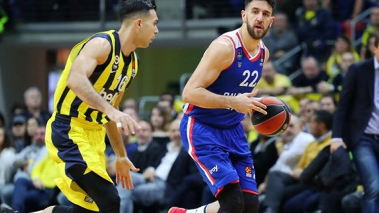 Euroleague: «Αφεντικό» της Κωνσταντινούπολης η Εφές, νίκησε εκτός έδρας 81-73 τη Φενερμπαχτσέ