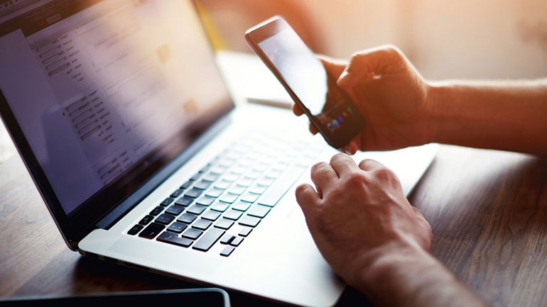 Πόσοι κατεβάζουν με πάνω από 10 Mbps στην Ελλάδα;