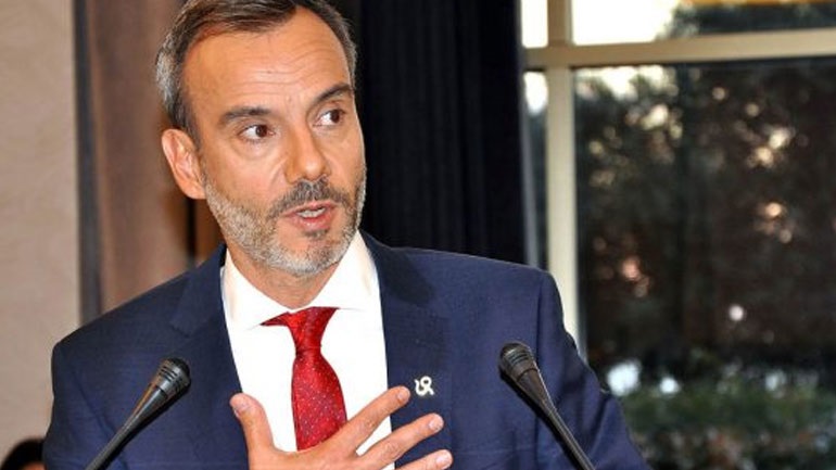 «Ανάπλαση της πλατείας Διοικητηρίου εντός τετραετίας» «Ανάπλαση της πλατείας Διοικητηρίου εντός τετραετίας»