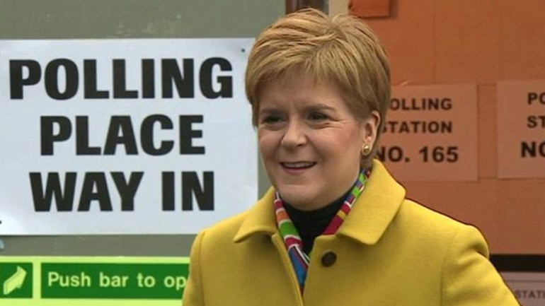 Στέρτζον: Καλή βραδιά για το SNP αλλά δυσοίωνο αποτέλεσμα για τη Βρετανία