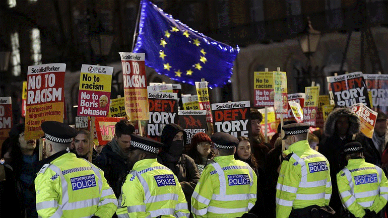 Διαδηλώσεις κατά του Τζόνσον στο Λονδίνο