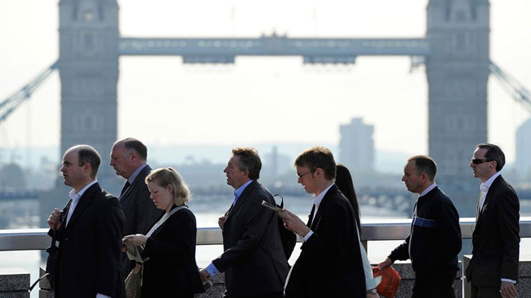 Ο βρετανός ΥΠΟΙΚ προεξοφλεί αύξηση επενδύσεων μετά τις εκλογές