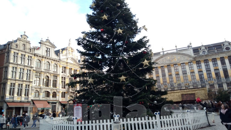 «Άρωμα» Χριστουγέννων στις Βρυξέλλες μέσα από τον φακό του zougla.gr