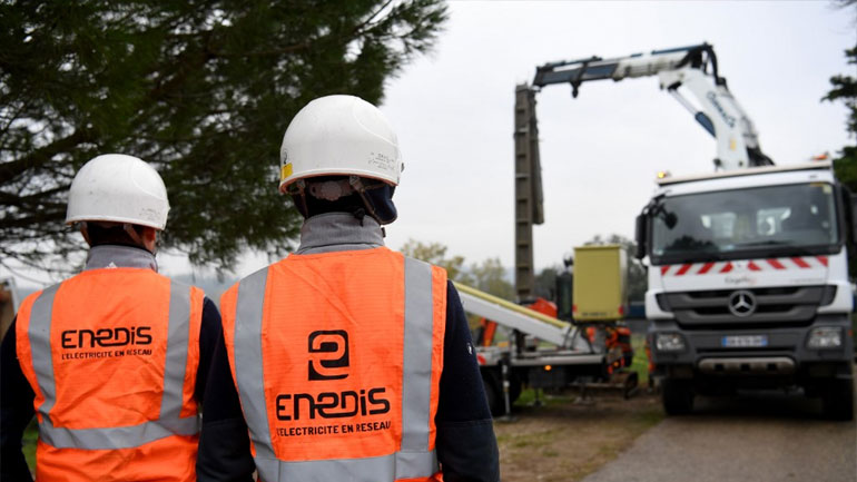 Σφοδροί άνεμοι πλήττουν την Γαλλία: Ένας νεκρός, πέντε τραυματίες, 600 κάτοικοι απομακρύνθηκαν από τις εστίες τους