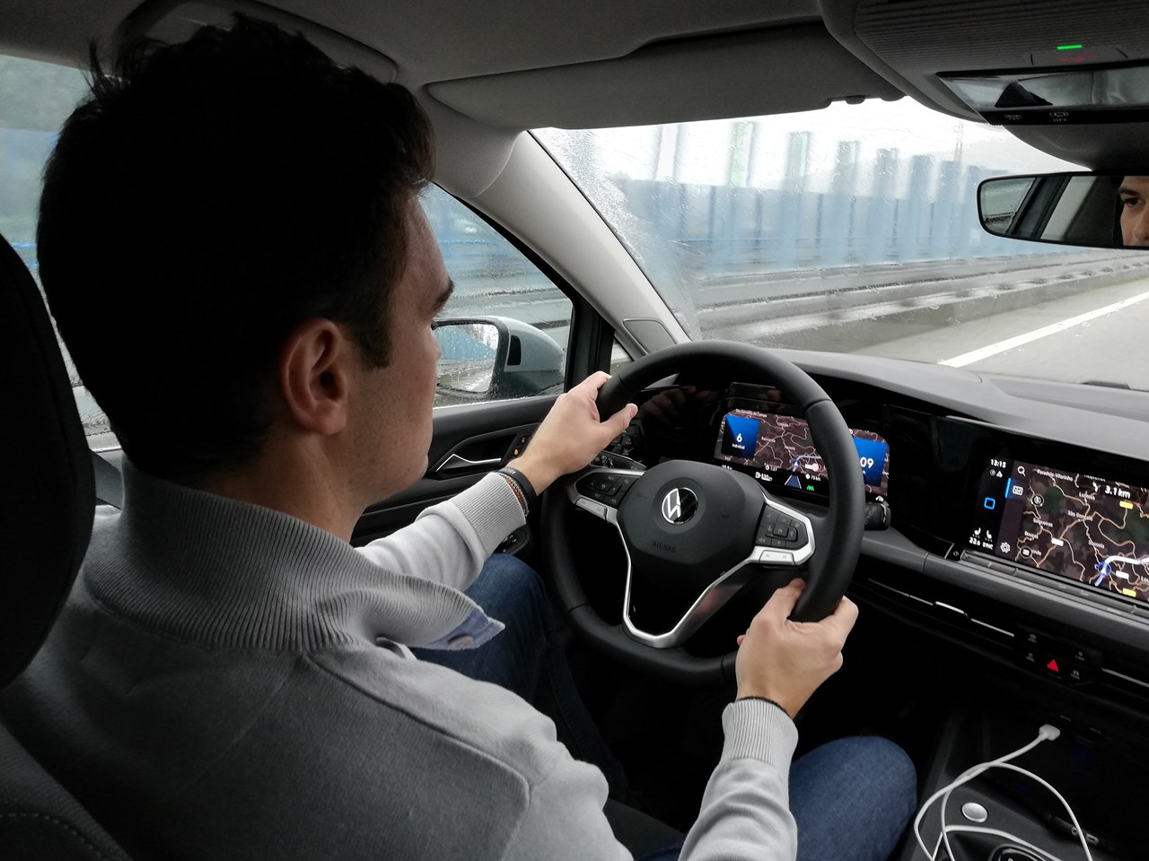 Ευκολοδήγητο, άνετο στο χειρισμό του και πρακτικό