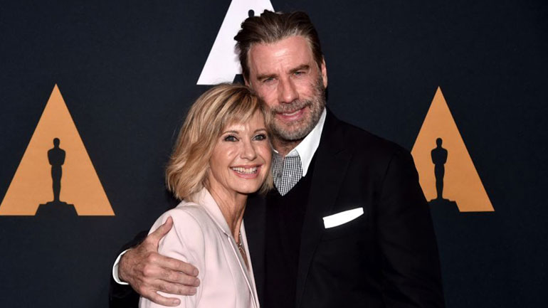 Olivia Newton – John Travolta: Έκαναν ένα μαγικό reunion με τα iconic κοστούμια του Grease