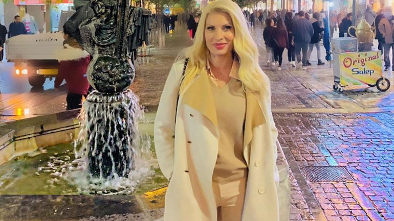 Ελένη Μενεγάκη: Αποκαλύπτει με ποιους θα περάσει τις ημέρες των γιορτών