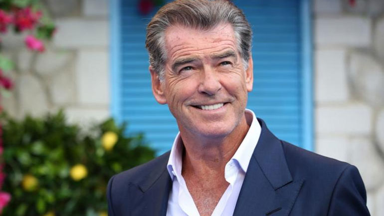 Ο Πιρς Μπρόσναν θα είναι ο βασιλιάς στην ταινία «Σταχτοπούτα» με την Καμίλα Καμπέγιο