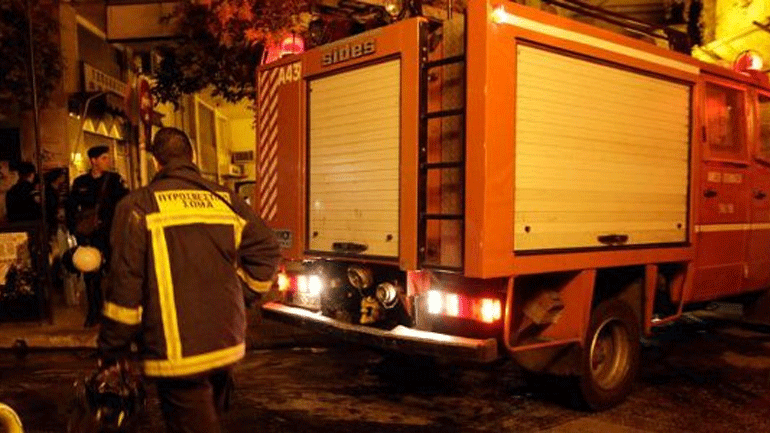Φωτιά σε υπόγειο πολυκατοικίας στην Κηφισίας – Άμεση επέμβαση της Πυροσβεστικής