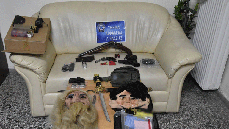 Φονικό στις Θεσπιές Βοιωτίας: Μάσκες, όπλα και φυσίγγια εντόπισαν οι Αρχές