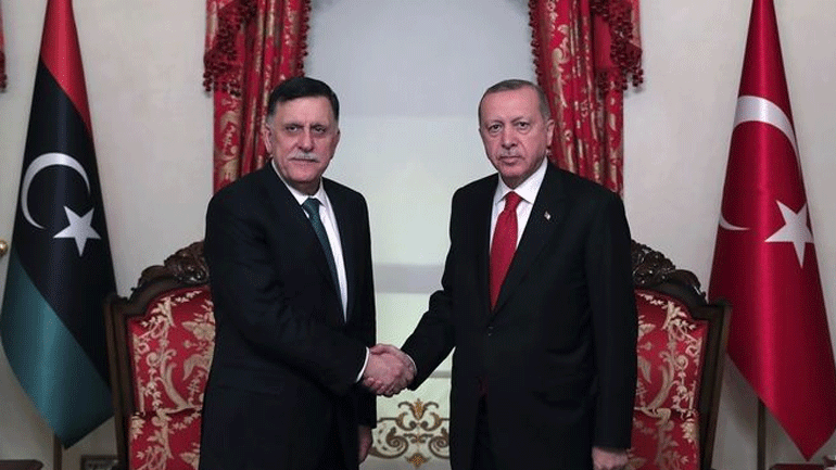 Έκτακτη συνάντηση Ερντογάν-Σάρατζ στην Κωνσταντινούπολη