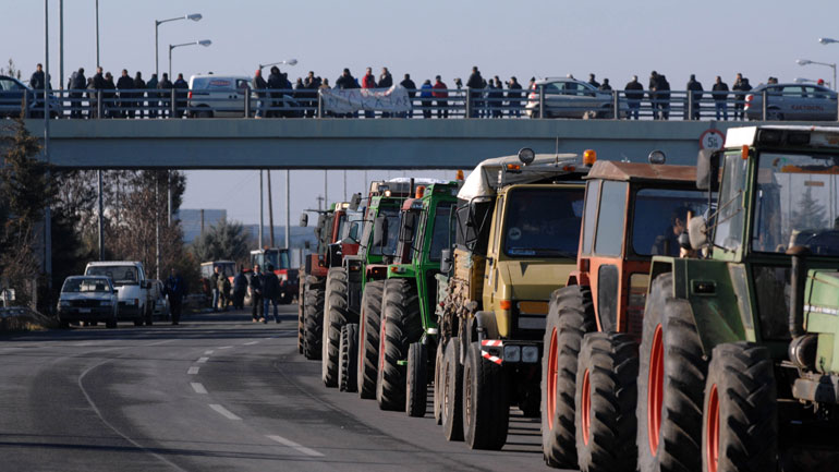 Πανελλαδικές αγροτικές κινητοποιήσεις αποφάσισε η Πανελλαδική Επιτροπή των Μπλόκων