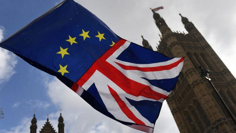 Προτεραιότητα της βρετανικής κυβέρνησης είναι η αποχώρηση από την Ε.Ε.