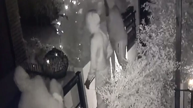 Θεσσαλονίκη: Κάμερα κατέγραψε ληστές που τρέχουν για να… γλιτώσουν