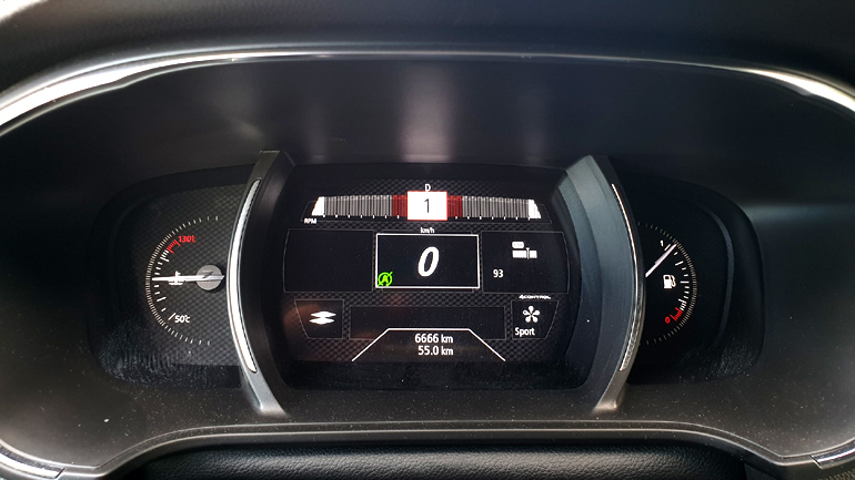 Κοντέρ από το... κολάσιμο Renault Megane RS. Τυχαία τα χιλιόμετρα που αναγράφονται στον χιλιομετρητή;