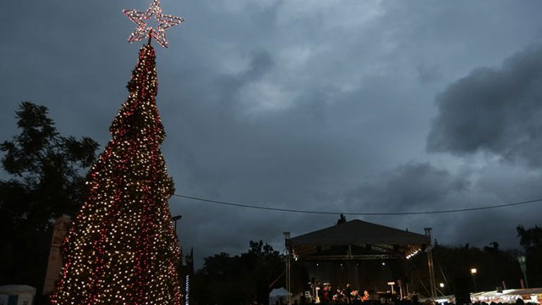 Την προσεχή Τετάρτη η φωταγώγηση του χριστουγεννιάτικου δέντρου στο Πεδίον του Άρεως
