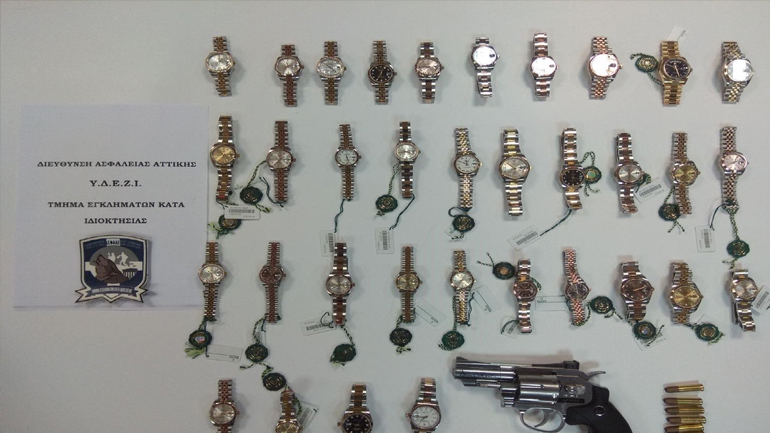 Χειροπέδες στον κλέφτη ρολογιών με αδυναμία στα ROLEX