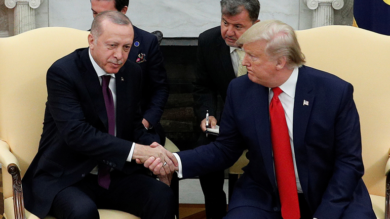 Επικίνδυνο πολιτικό αλαλούμ στην Ουάσιγκτον