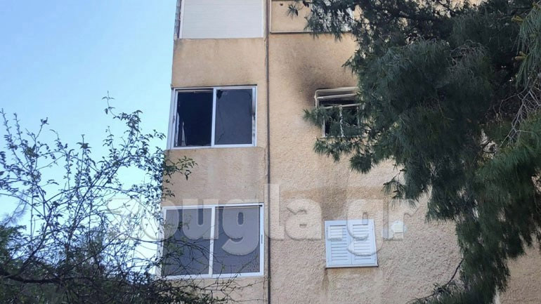 Τραγωδία στη Βάρκιζα: Αποφυλακίστηκε η μητέρα του μωρού που απανθρακώθηκε σε διαμέρισμα