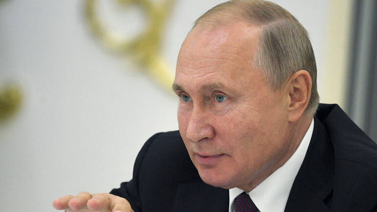 «Κατέβασε ρολά» σε οκτώ πολιτικά κόμματα ο Πούτιν