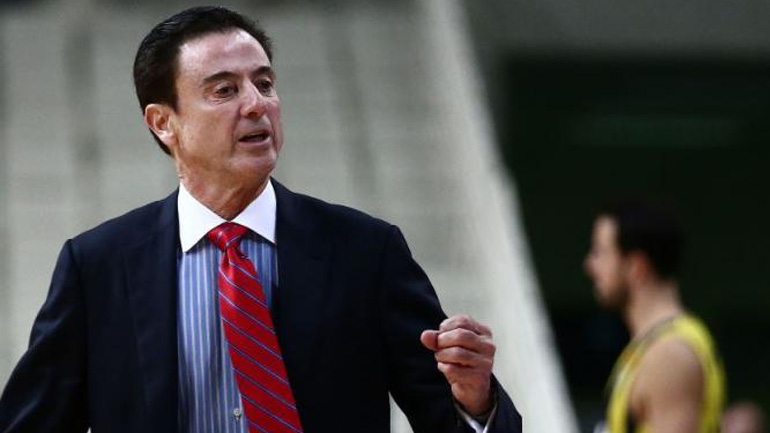 Πιτίνο: «Δεν είναι σίγουρο αν θα είναι στο Προολυμπιακό τουρνουά ο Γ. Aντετοκούνμπο»