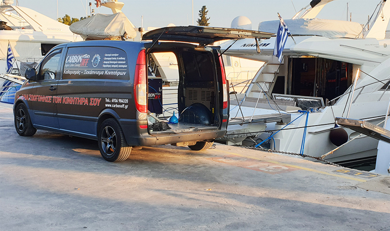 Ο καθαρισμός μπορεί να γίνει και σε κινητήρες σκαφών