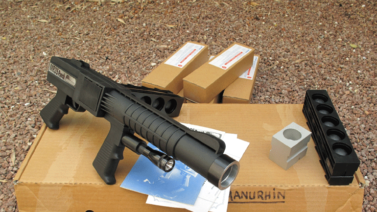 Αυτό είναι το όπλο των ΕΚΑΜ που εκτοξεύει μπάλες από καουτσούκ