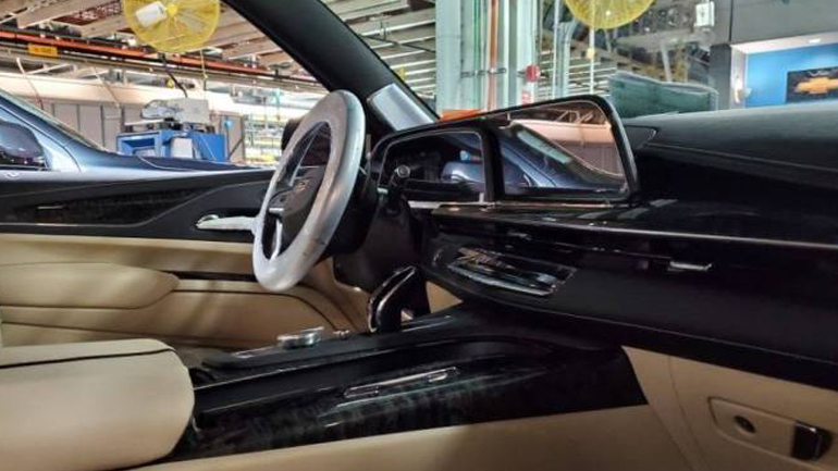 Το νέο Cadillac Escalade φέρει οθόνη – τηλεόραση 38 ιντσών