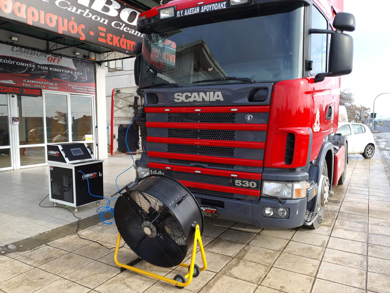 Ο καθαρισμός γίνεται σε σε φορτηγά...