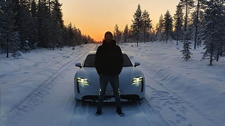 O θρύλος του σκι και η ηλεκτρική Porsche