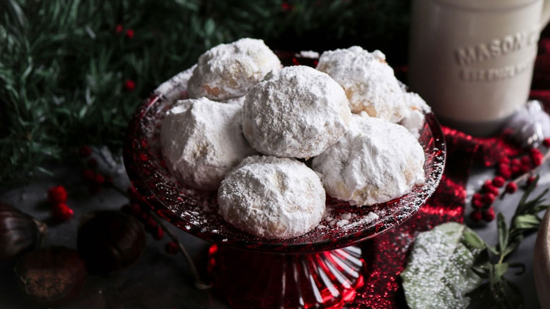 Τα καλύτερα μυστικά για απολαυστικούς κουραμπιέδες