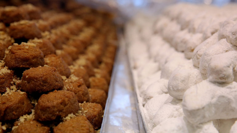 Το μελομακάρονο «νικάει» τον κουραμπιέ στην αγορά της Θεσσαλονίκης