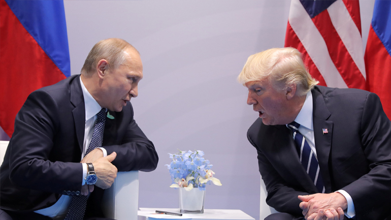 Στήριξη Πούτιν σε Τραμπ για την παραπομπή του