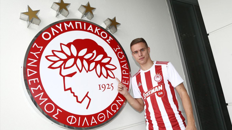 Ο Ολυμπιακός ανακοίνωσε την απόκτηση του Σέρβου Τσούμιτς