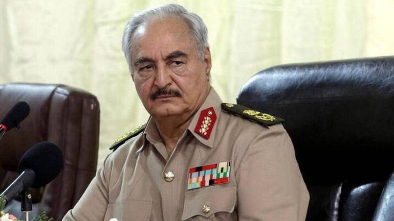 Με ρωσικά τανκς ενισχύει τον στρατάρχη Χαφτάρ ο Αιγύπτιος πρόεδρος Φατάχ αλ Σίσι 