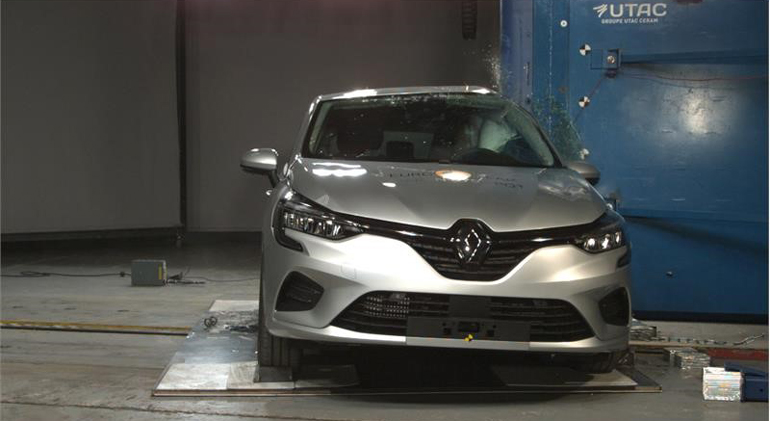 Με πέντε αστέρια ασφαλείας βραβεύτηκε το νέο Renault Clio ενώ διέπρεψε στον τομέα ασφάλειας ενηλίκων και παιδιών