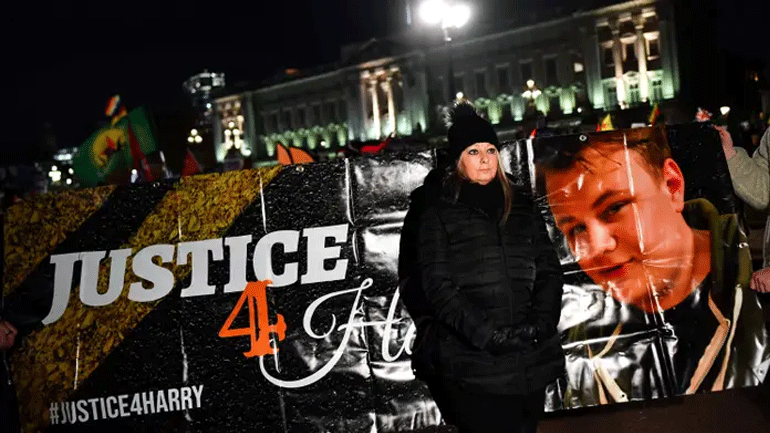 Βρετανία: Ασκήθηκε δίωξη στη σύζυγο Αμερικανού διπλωμάτη για τροχαίο δυστύχημα