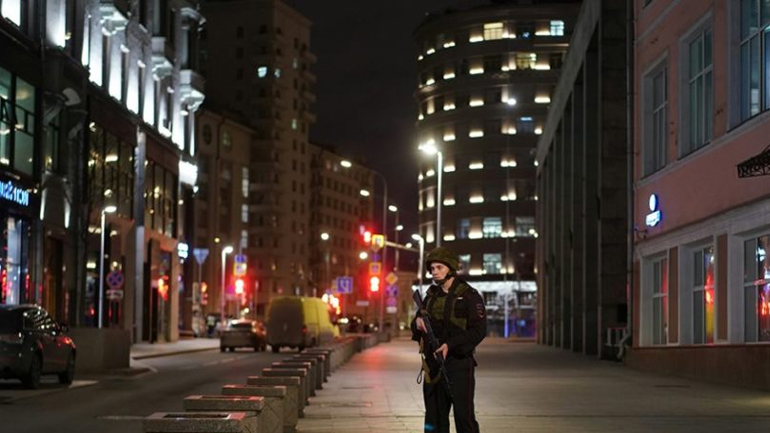 Σιωπή – μυστήριο από τους Ρώσους για τους πυροβολισμούς στην πρώην KGB