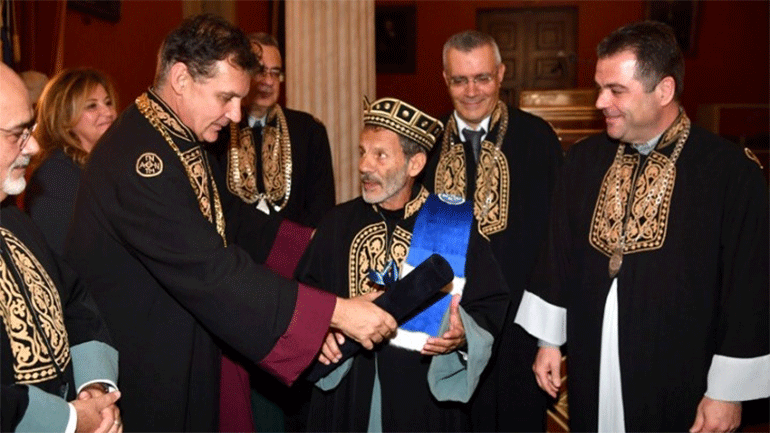 Αναγόρευση του Σταύρου Ξαρχάκου σε επίτιμο διδάκτορα του Πανεπιστημίου Αθηνών