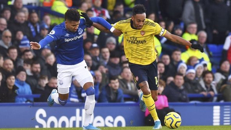 Ισόπαλες Έβερτον και Άρσεναλ