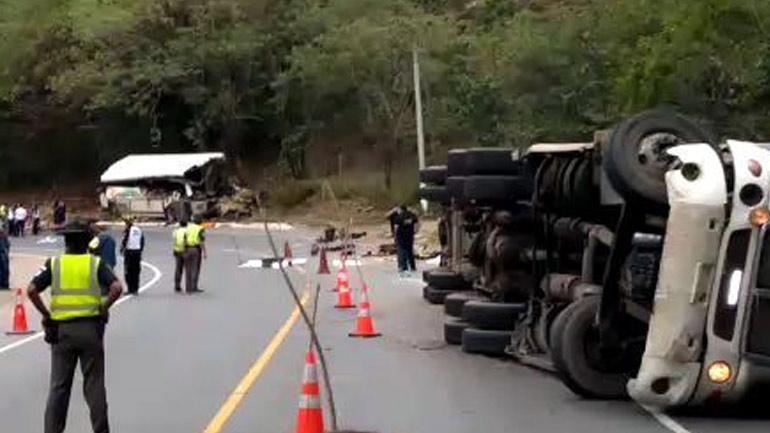 Γουατεμάλα: Στους 20 οι νεκροί από τη σύγκρουση λεωφορείου με νταλίκα