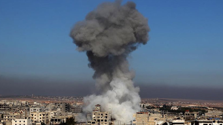 Συρία: Τουλάχιστον 12 άμαχοι σκοτώθηκαν από βομβαρδισμούς στην Ιντλίμπ