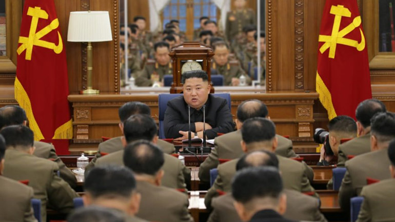 Βόρεια Κορέα: Συνεδρίαση της Κεντρικής Στρατιωτικής Επιτροπής υπό τον Κιμ Γιονγκ Ουν